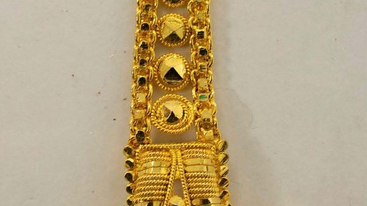 Gold hair pin.jpg