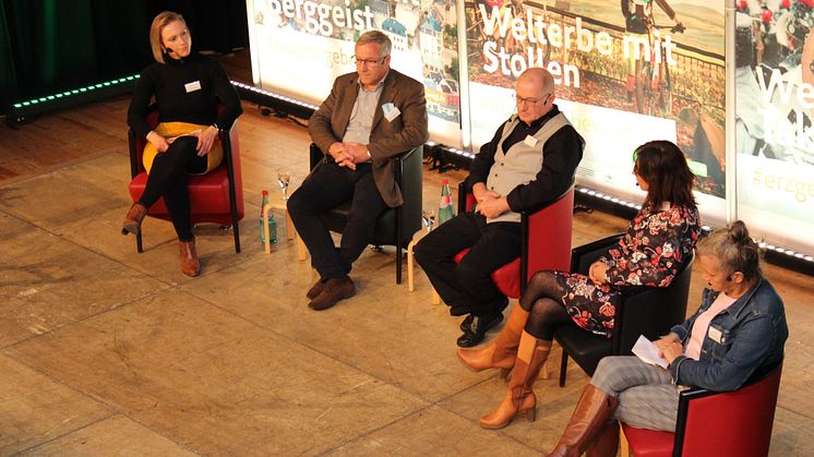 Podiumsdiskussion mit Best Practice Beispielen aus der Region_Tourismustag Erzgebirge 04.11.2021_Foto TVE.JPG