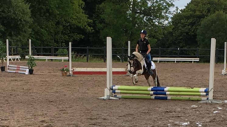 Pay and jump före klubbmästerskapet på Nääs Ridförening, Tollered-Floda idag.
