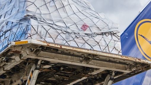 Lufthansa Cargo: Unterstützung für Deutsche Post und Santa Claus
