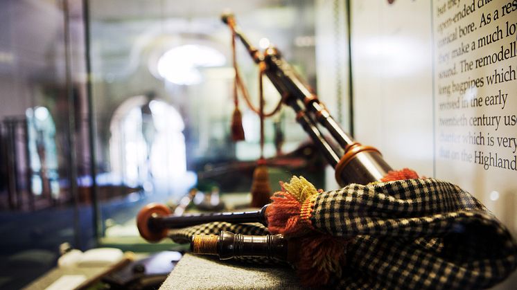 A set of Northumbrian Small Pipes from the Morpeth Chantry Bagpipe Museum.jpg