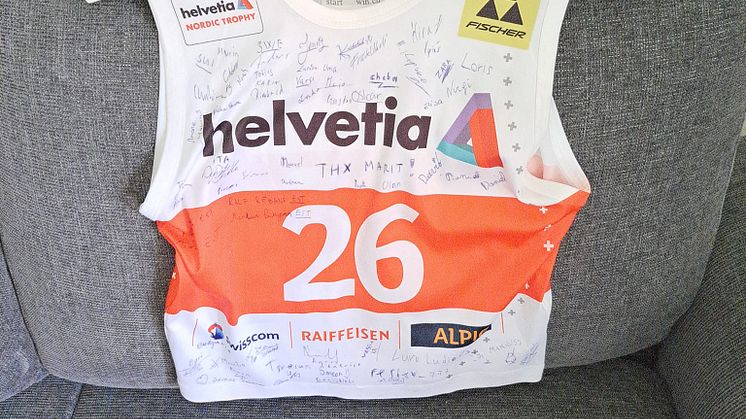Bib with number 26 and all names