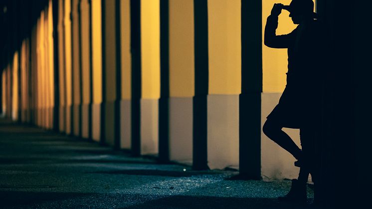 Canon_pro-redline-challenge-light-in-the-dark-4[1].jpg