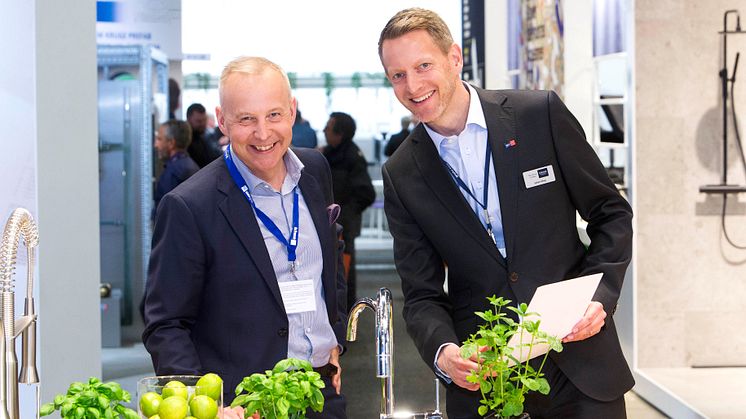 Hans Lindahl, vd på Kiwa Sverige, och Johan Kling, Sverigechef på GROHE