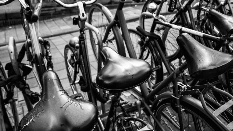 Måndag 18 oktober flyttas felparkerade och övergivna cyklar från stadskärnan.   Foto: Getty Images