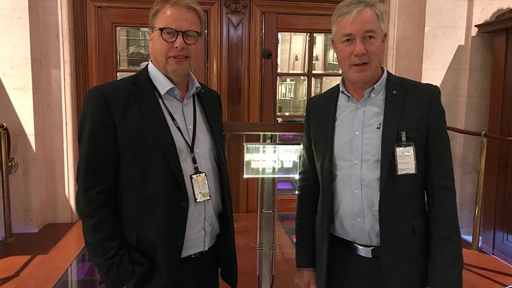 Bengt Eliasson, riksdagsledamot (L) och ledamot I Kulturutskottet. Jan Aronson, styrelseordförande Arkiv Digital AD AB