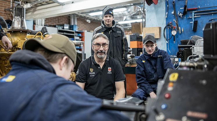 Swecon stöttar Motorbranschcollege - utbildningen som garanterar jobb