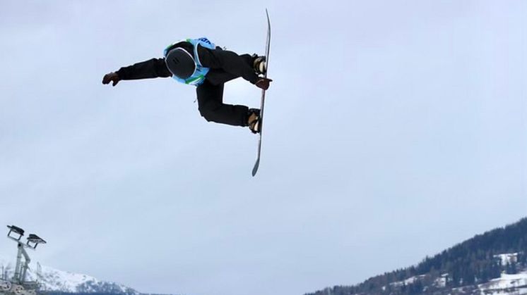 Novalie Engholm slog till med personbästa på världscupen i Kresichberg. Foto: @fisparkandpipe. 