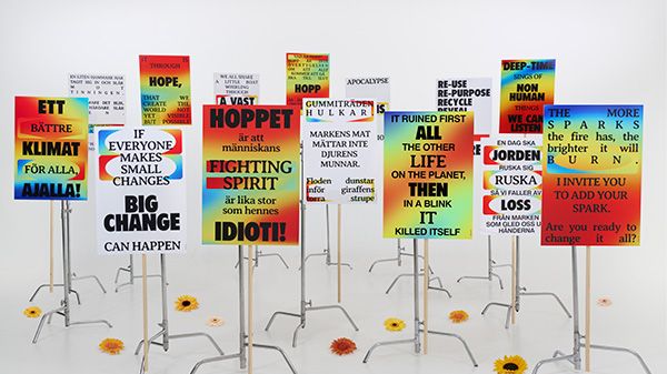 Press release 070922: Protest signs available to everyone to tackle the climate crisis – the greatest challenge of our time – written by the great authors of our time.