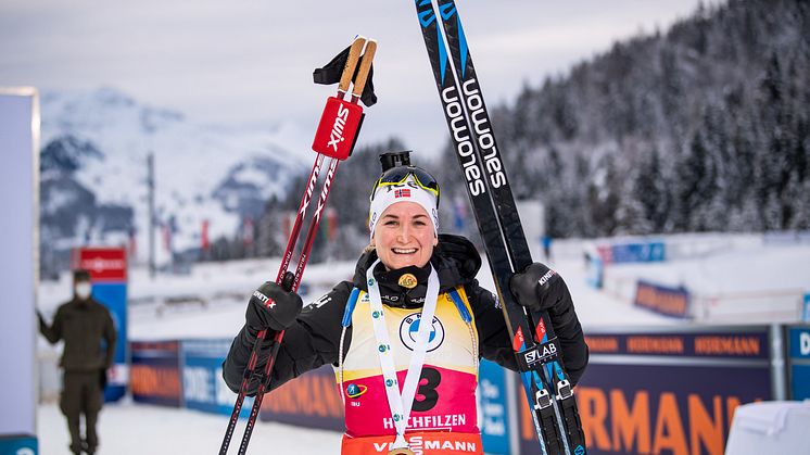 Verdenscup leder Marte Olsbu Røiseland. Foto: Kevin Voigt/voigtfotografie 