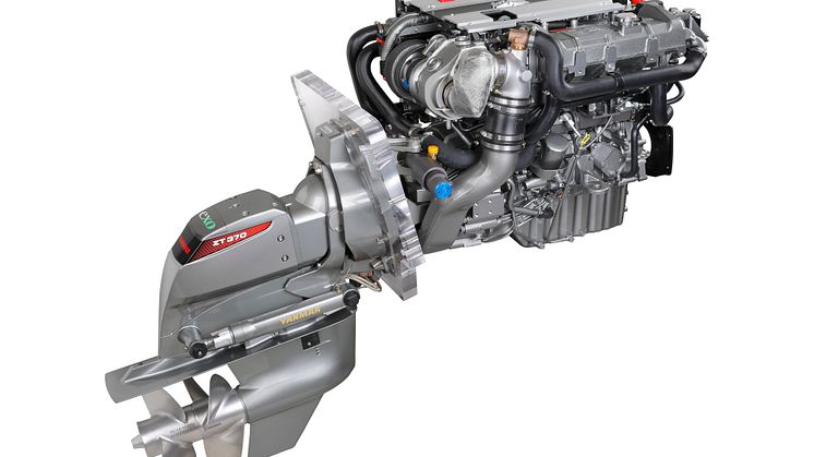 YANMAR 4LV marine diesel engine with ZT370 sterndrive