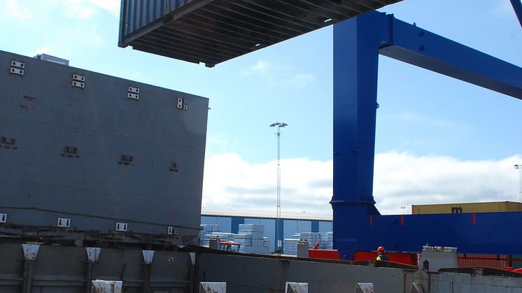 Ny containerlinje till Norrköpings hamn