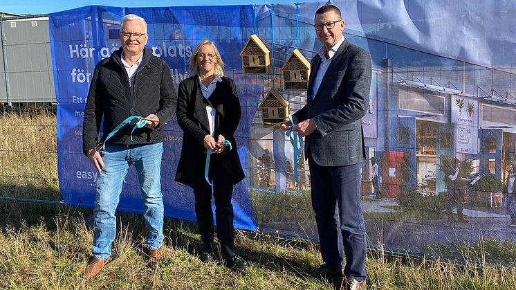Ola Bjärno, Sofia Wäborg och Mats Rosén invigde idag platsen i Löddeköpinge där Easy Depot kommer att etablera sin första business park för småföretagare.