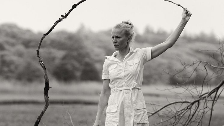 I Mitt dansande liv får vi ta del av Helena Franzéns 30 år som verksam koreograf. Här blandas utdrag ur verk med skrifter, musik och fotografier. Foto: Håkan Jelk