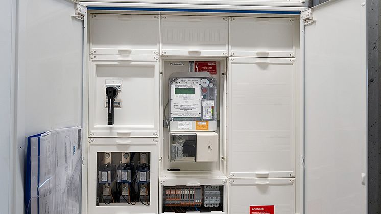 Einspeisung der PV Anlage über eine Hager Wandleranlage 100A / SWM