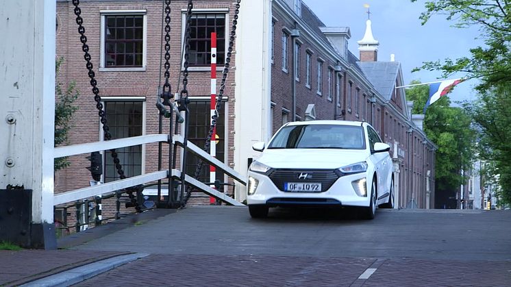 Hyundai IONIQ Hybrid