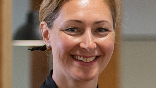 kontaktkort_312x296_sandra.png