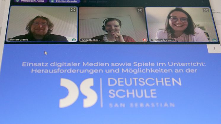 Beim Online-Vortrag: Lehrer Florian Graefe Aguado, Dr.in Anna-Theresia Decker, Geschäftsführung Zentrum für Lehrer*innenbildung, und Vera Willgosch, Koordination Internationalisierung der Lehrer*innenbildung an der Universität Vechta