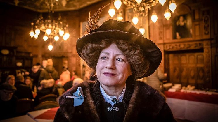 Blanche Dickson (alias Ulla Sandin) är nöjd med årets julmarknad.