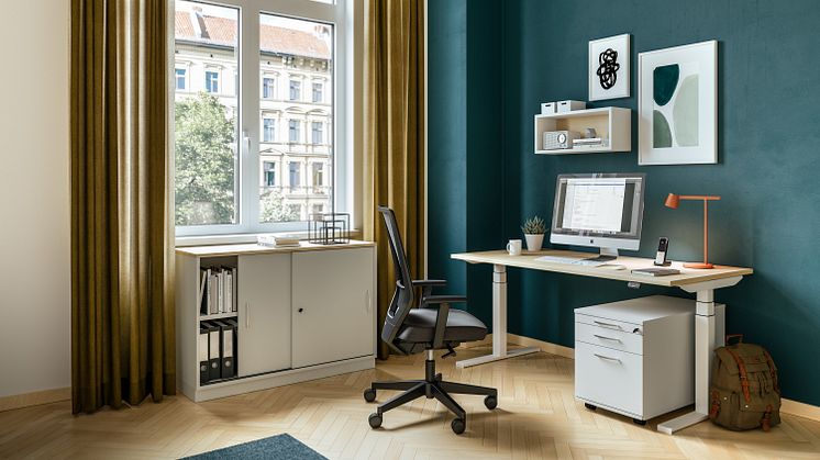 Gute Arbeitsbedingungen sind auch im Homeoffice wichtige Faktoren für die Gesundheit der Mitarbeiter und die Stärkung der Arbeitgeberattraktivität. Bild: Assmann