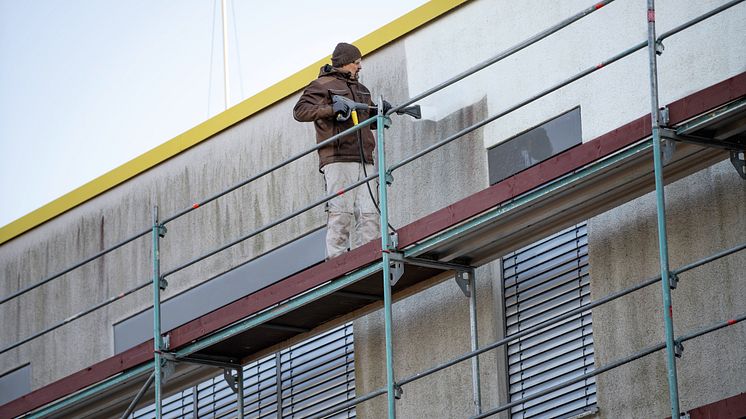 eco!Booster_facade_cleaning_app_19_CI20-150_DPI.jpg