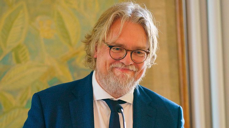Bikubenfonden ansætter ny seniorrådgiver og udviklingspartner på kunstområdet