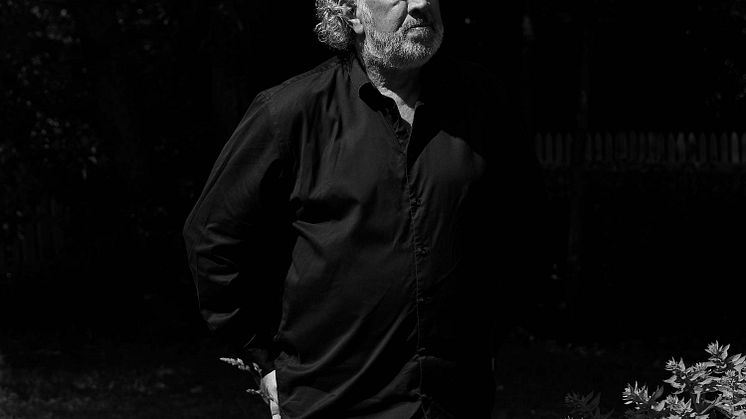 Bjørn Eidsvåg synger om året som har gått i ny låt. «2020» er ute nå. Foto: Sara Angelica Spilling / Pudder Agency