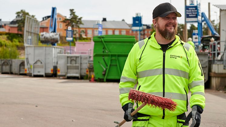 1 februari införs ett inpasseringssystem på återvinningscentralerna Djupdalen, Våxnäs och Heden. Från samma datum ändras öppettiderna på centralerna.