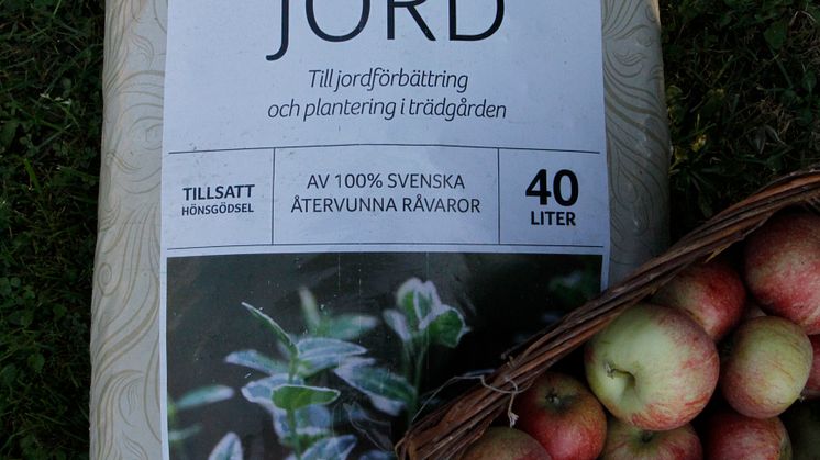 torvfri-jord-tradgard-standing-pontus-almen.jpg