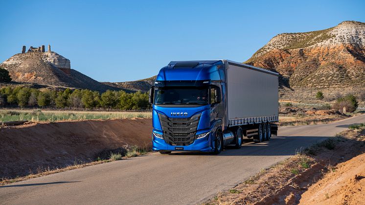 IVECO S-WAY NP
