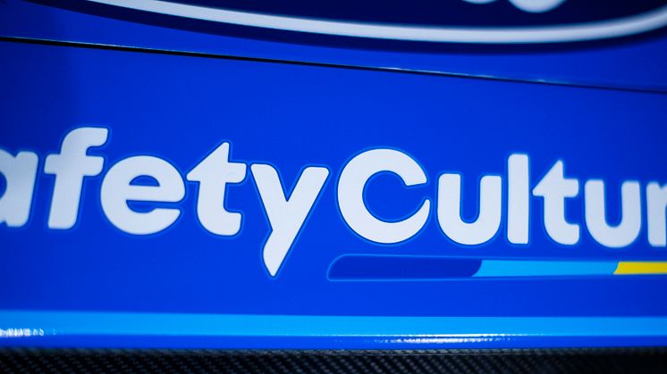 2083_DG_Ford_Rally1_23
