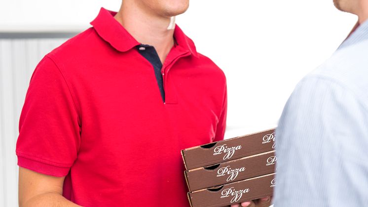 Kontaktloses Bezahlen mit V PAY über mPOS - beim Pizzalieferservice