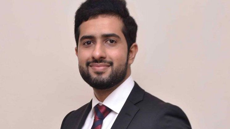 Stjärnprogrammeraren Tayyab Shabab lämnar Sverige efter Migrationsverkets utvisningsbeslut. Foto: Privat.
