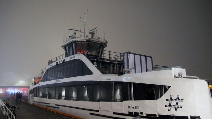 I tåkehavet onsdag ble Oslofjord 1 lagt til kai på Rådhusbrygge 4 hvor den skal klargjøres for passasjertrafikk på nyåret.