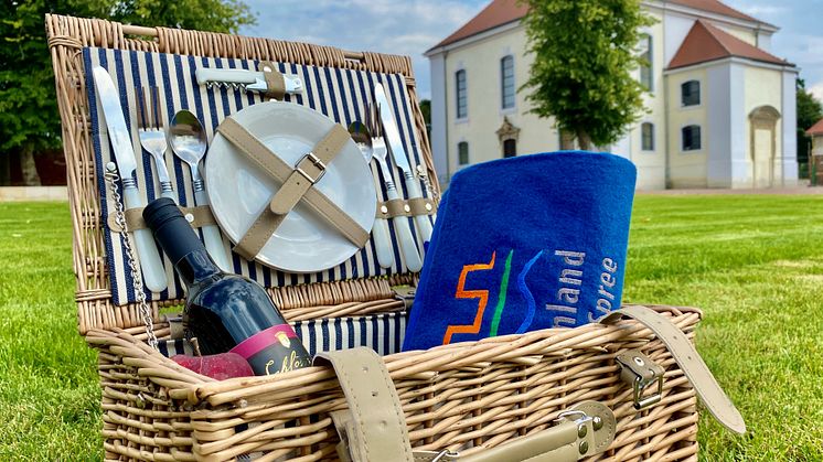 Ein Ort für ein schönes Picknick ist das Schlossgut Altlandsberg. Foto: Stephen Ruebsam. 