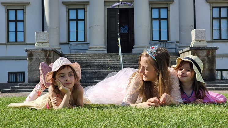 Välkomna till Stjernsunds slott och barnveckan i juli då prinsessan Lotta är på plats. Foto: Pernilla Gäverth.