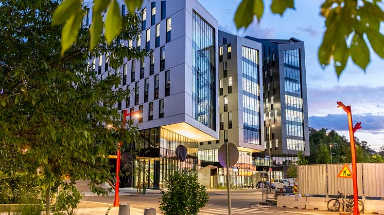 Oslo K er et passivhus med mørkegrønn energiklasse A og er sertifisert BREEAM-NOR Excellent. Foto: OBOS