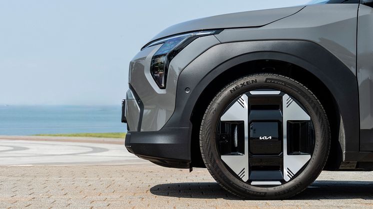 kia-ev3-baseline-shale-grey-seoul-static-hires-0011.jpg
