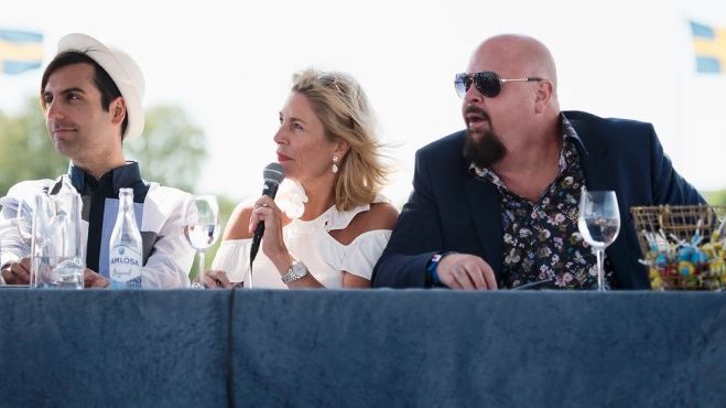 Daniel Paris, Ann Wilson och Anders Bagge sitter återigen i hattjuryn under Nationaldagsgaloppen