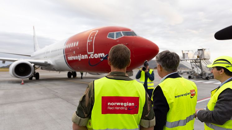 Biodrivstoffleveranse på Ålesund Lufthavn 3 - FOTO Morten Bergene.jpg