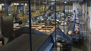 filmklipp 3 från Returpacks fabrik i Norrköping