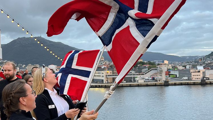 Havila Pollux leaves Bergen