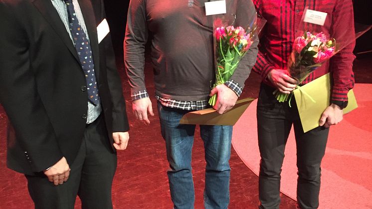 Stolta pristagare. Från vänster: Gunar Rådberg, ordförande i GRAMKO, och pristagarna Sören Eriksson, Boliden Kristineberg och Johan Holmberg, Boliden Garpenberg.