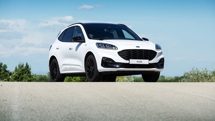 Kuga Black Package_2