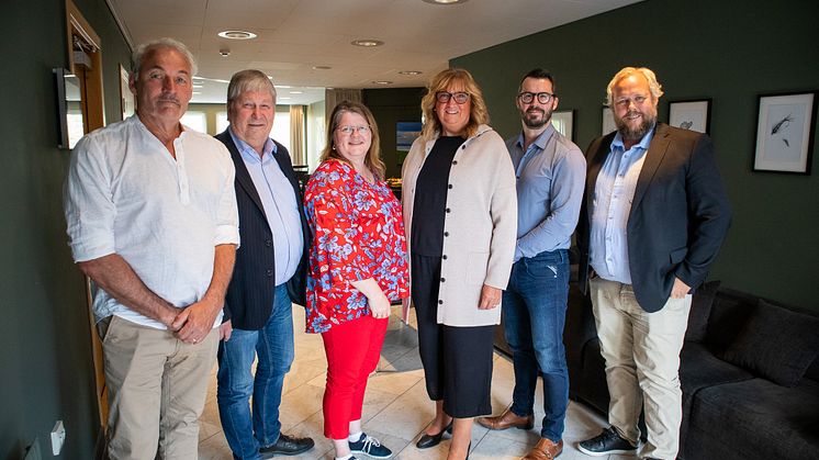 Inlandsbanans nya styrelse. Fr. vänster: Krister Nyström, Greger Lindqvist, Åsa Hååkman Eriksson, Maria Nerpin, Johan Duvdahl och Stefan Ovrell. Saknas på bilden: Therese Kärngard, P-O Wedin och Mikael Thalin﻿.