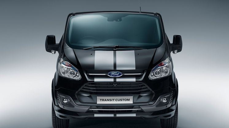 Ford Transit Custom přijíždí v nové stylové variantě Black Edition a se širší nabídkou modelů Sport