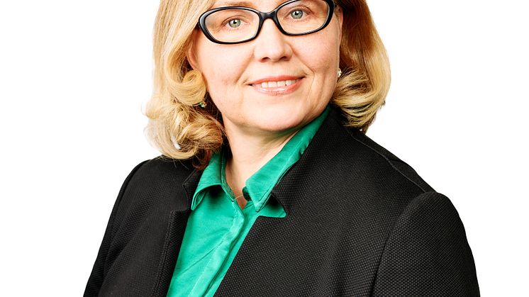 Anne Piiparinen toimii ARE:n projektiliiketoiminnan johtajana.
