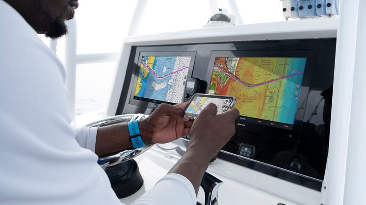 Plot dit paradis med ny Garmin Navionics+ marinekartografi