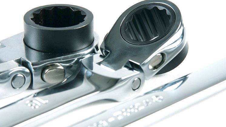 Trångt i motorutrymmet? Kamasa Tools lanserar extra långa ringspärrnycklar 