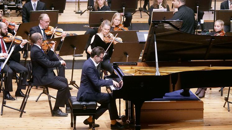 SON och Peter Friis Johansson: Netzels pianokonsert